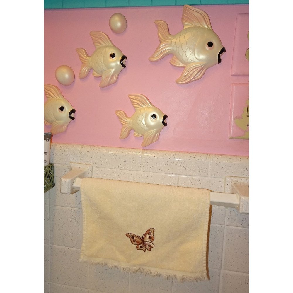 Vintage Martex Ivory Hand Towel w/ Butterfly Embroidery 1970's retro bathroom